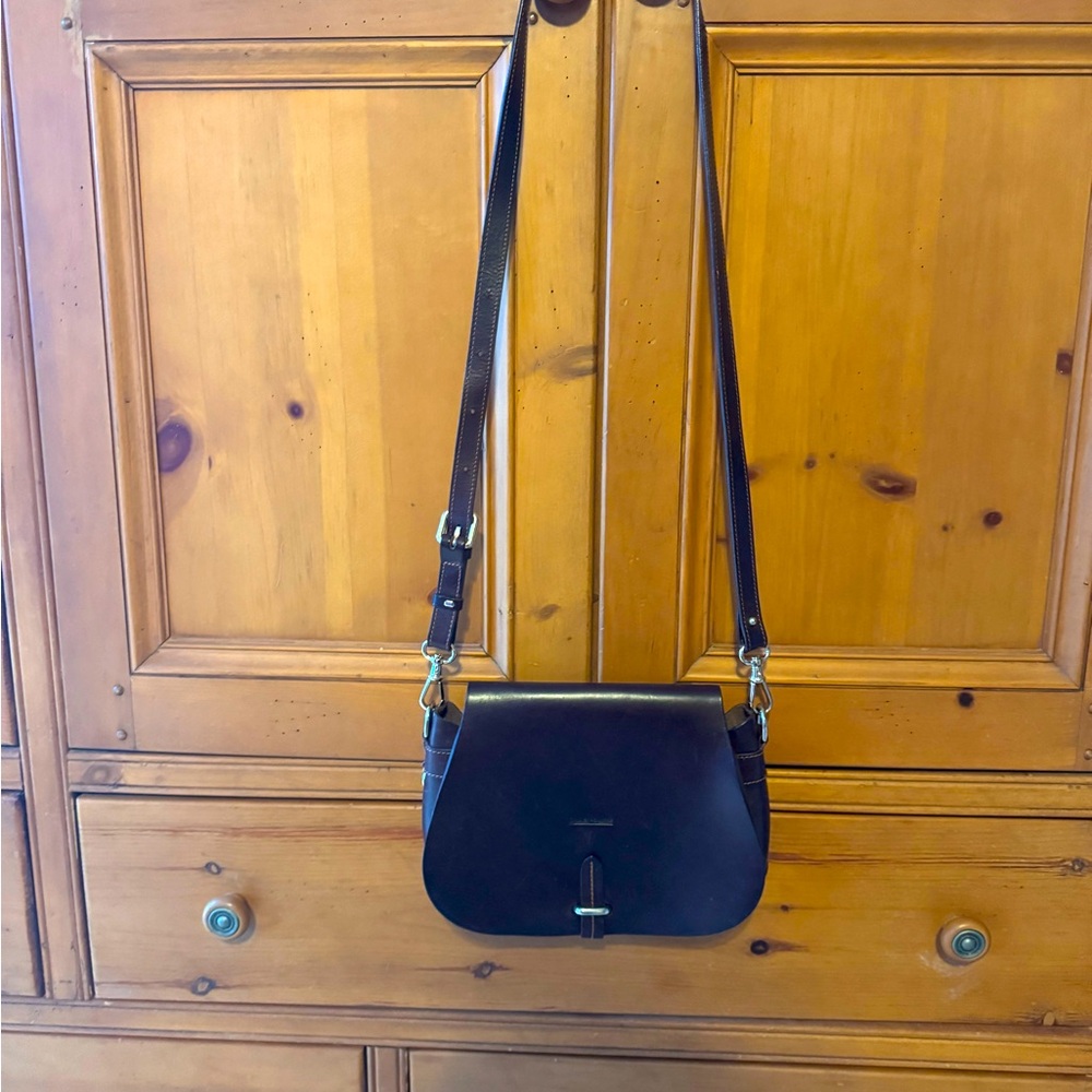 Dooney & Bourke Chic Black Crossbody Bag